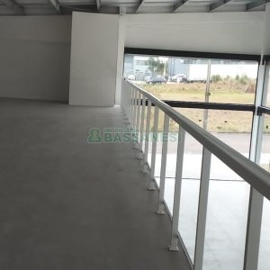 Pavilhão com 360m², no bairro São Giácomo em Caxias do Sul para Alugar