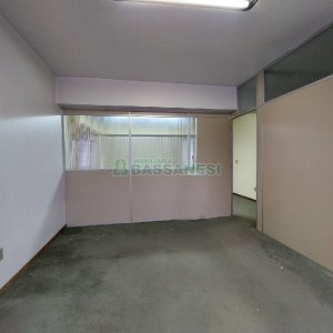 Sala com 82m², no bairro Centro em Caxias do Sul para Alugar