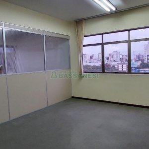 Sala com 82m², no bairro Centro em Caxias do Sul para Alugar