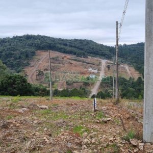 Terreno com 360m², no bairro Parada Cristal em Caxias do Sul para Comprar