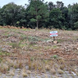 Terreno com 360m², no bairro Parada Cristal em Caxias do Sul para Comprar