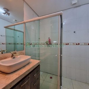 Apto Mobiliado com 52m², 2 dormitórios, 1 vaga, no bairro Esplanada em Caxias do Sul para Alugar