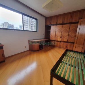 Apto/Cobertura com 540m², 3 dormitórios, 2 vagas, no bairro Centro em Caxias do Sul para Alugar