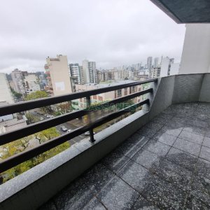 Apto/Cobertura com 540m², 3 dormitórios, 2 vagas, no bairro Centro em Caxias do Sul para Alugar
