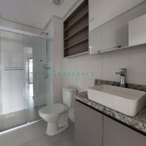 Apto Mobiliado com 77m², 2 dormitórios, 3 vagas, no bairro São Luiz em Caxias do Sul para Alugar