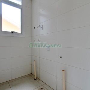 Apartamento com 59m², 2 dormitórios, 1 vaga, no bairro Forqueta em Caxias do Sul para Alugar