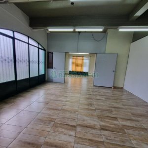 Loja com 115m², 2 vagas, no bairro Cristo Redentor em Caxias do Sul para Alugar