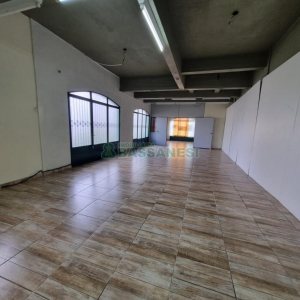 Loja com 115m², 2 vagas, no bairro Cristo Redentor em Caxias do Sul para Alugar