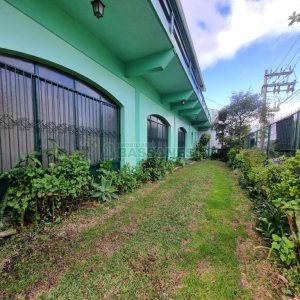 Loja com 115m², 2 vagas, no bairro Cristo Redentor em Caxias do Sul para Alugar