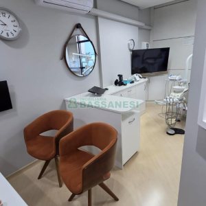Sala com 61m², no bairro Centro em Caxias do Sul para Comprar