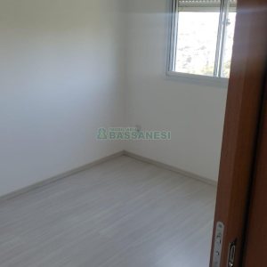 Apartamento com 40m², 2 dormitórios, 1 vaga, no bairro Petrópolis em Caxias do Sul para Comprar