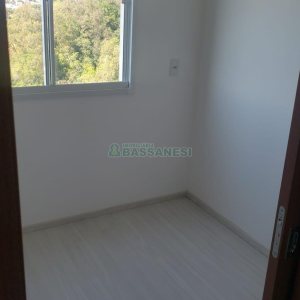 Apartamento com 40m², 2 dormitórios, 1 vaga, no bairro Petrópolis em Caxias do Sul para Comprar