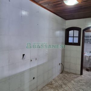 Casa com 108m², 3 dormitórios, 2 vagas, no bairro Moinhos de Vento em Caxias do Sul para Comprar