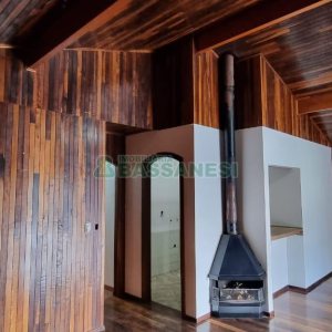 Casa com 108m², 3 dormitórios, 2 vagas, no bairro Moinhos de Vento em Caxias do Sul para Comprar