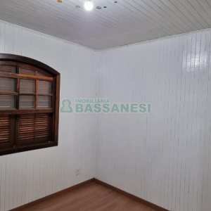 Casa com 108m², 3 dormitórios, 2 vagas, no bairro Moinhos de Vento em Caxias do Sul para Comprar