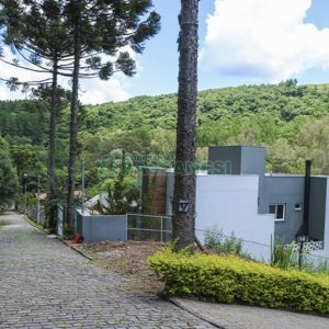 Terreno com 950m², no bairro Linha 40 em Caxias do Sul para Comprar
