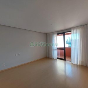 Kitinete com 40m², 1 dormitório, no bairro Centro em Caxias do Sul para Alugar