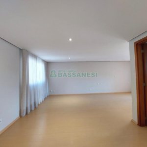 Kitinete com 40m², 1 dormitório, no bairro Centro em Caxias do Sul para Alugar