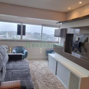 Apartamento com 88m², 2 dormitórios, 2 vagas, no bairro Cristo Redentor em Caxias do Sul para Comprar