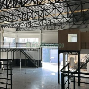 Pavilhão com 747m², no bairro Santa Lúcia em Caxias do Sul para Alugar