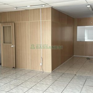 Pavilhão com 747m², no bairro Santa Lúcia em Caxias do Sul para Alugar