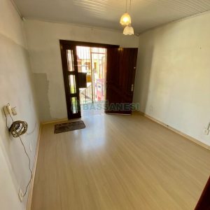 Casa com 136m², 6 dormitórios, 2 vagas, no bairro Santa Lúcia em Caxias do Sul para Comprar