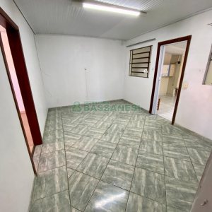 Casa com 136m², 6 dormitórios, 2 vagas, no bairro Santa Lúcia em Caxias do Sul para Comprar