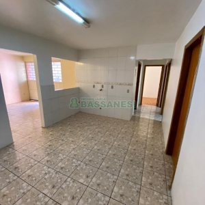 Casa com 136m², 6 dormitórios, 2 vagas, no bairro Santa Lúcia em Caxias do Sul para Comprar