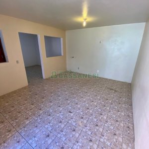Casa com 136m², 6 dormitórios, 2 vagas, no bairro Santa Lúcia em Caxias do Sul para Comprar
