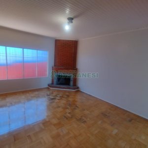 Casa com 240m², 3 dormitórios, 1 vaga, no bairro Rio Branco em Caxias do Sul para Comprar