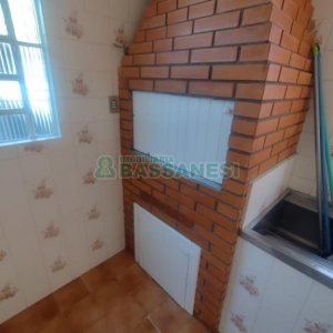 Casa com 240m², 3 dormitórios, 1 vaga, no bairro Rio Branco em Caxias do Sul para Comprar