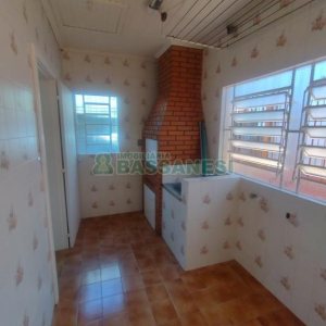 Casa com 240m², 3 dormitórios, 1 vaga, no bairro Rio Branco em Caxias do Sul para Comprar