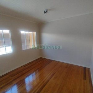 Casa com 240m², 3 dormitórios, 1 vaga, no bairro Rio Branco em Caxias do Sul para Comprar