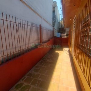 Casa com 240m², 3 dormitórios, 1 vaga, no bairro Rio Branco em Caxias do Sul para Comprar