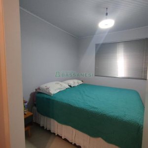 Sobrado com 90m², 2 dormitórios, 1 vaga, no bairro São Victor COHAB em Caxias do Sul para Comprar