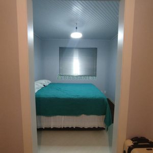 Sobrado com 90m², 2 dormitórios, 1 vaga, no bairro São Victor COHAB em Caxias do Sul para Comprar