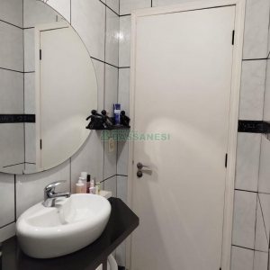 Sobrado com 90m², 2 dormitórios, 1 vaga, no bairro São Victor COHAB em Caxias do Sul para Comprar