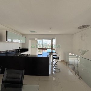 Apartamento com 230m², 3 dormitórios, 2 vagas, no bairro Santa Catarina em Caxias do Sul para Alugar