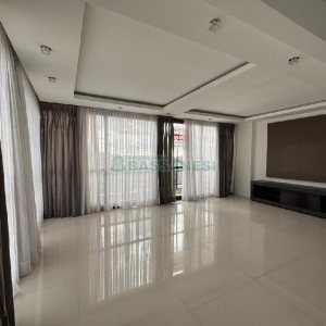 Apartamento com 230m², 3 dormitórios, 2 vagas, no bairro Santa Catarina em Caxias do Sul para Alugar