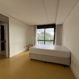 Apartamento com 230m², 3 dormitórios, 2 vagas, no bairro Santa Catarina em Caxias do Sul para Alugar