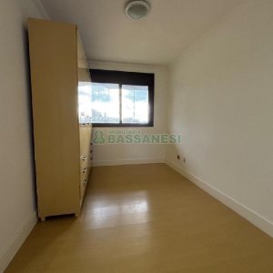 Apartamento com 230m², 3 dormitórios, 2 vagas, no bairro Santa Catarina em Caxias do Sul para Alugar