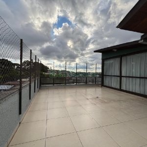Apartamento com 230m², 3 dormitórios, 2 vagas, no bairro Santa Catarina em Caxias do Sul para Alugar