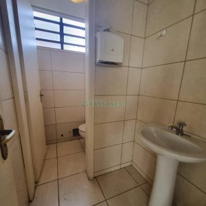 Loja com 130m², no bairro São Pelegrino em Caxias do Sul para Alugar