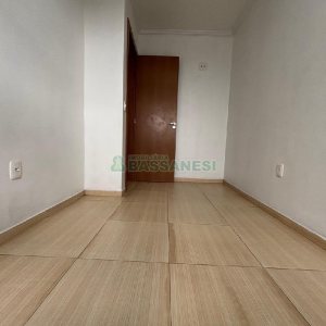 Apartamento com 67m², 2 dormitórios, 1 vaga, no bairro Vinhedos em Caxias do Sul para Alugar
