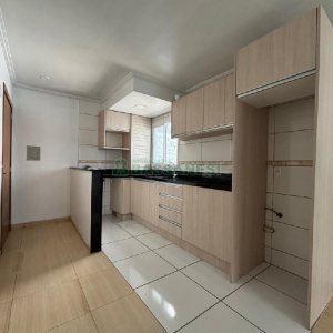 Apartamento com 67m², 2 dormitórios, 1 vaga, no bairro Vinhedos em Caxias do Sul para Alugar