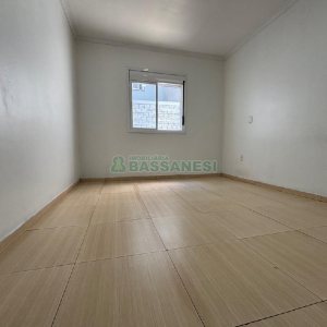 Apartamento com 67m², 2 dormitórios, 1 vaga, no bairro Vinhedos em Caxias do Sul para Alugar