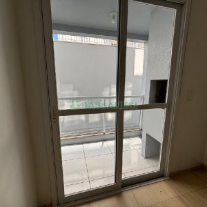 Apartamento com 67m², 2 dormitórios, 1 vaga, no bairro Vinhedos em Caxias do Sul para Alugar
