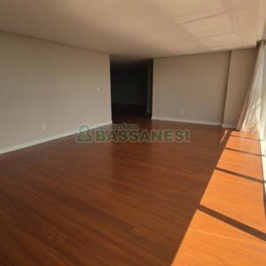 Apartamento com 178m², 3 dormitórios, 3 vagas, no bairro Centro em Caxias do Sul para Comprar