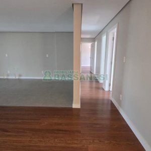 Apartamento com 178m², 3 dormitórios, 3 vagas, no bairro Centro em Caxias do Sul para Comprar