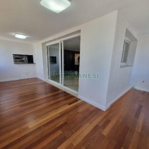 Apto Mobiliado com 196m², 3 dormitórios, 3 vagas, no bairro Exposição em Caxias do Sul para Alugar